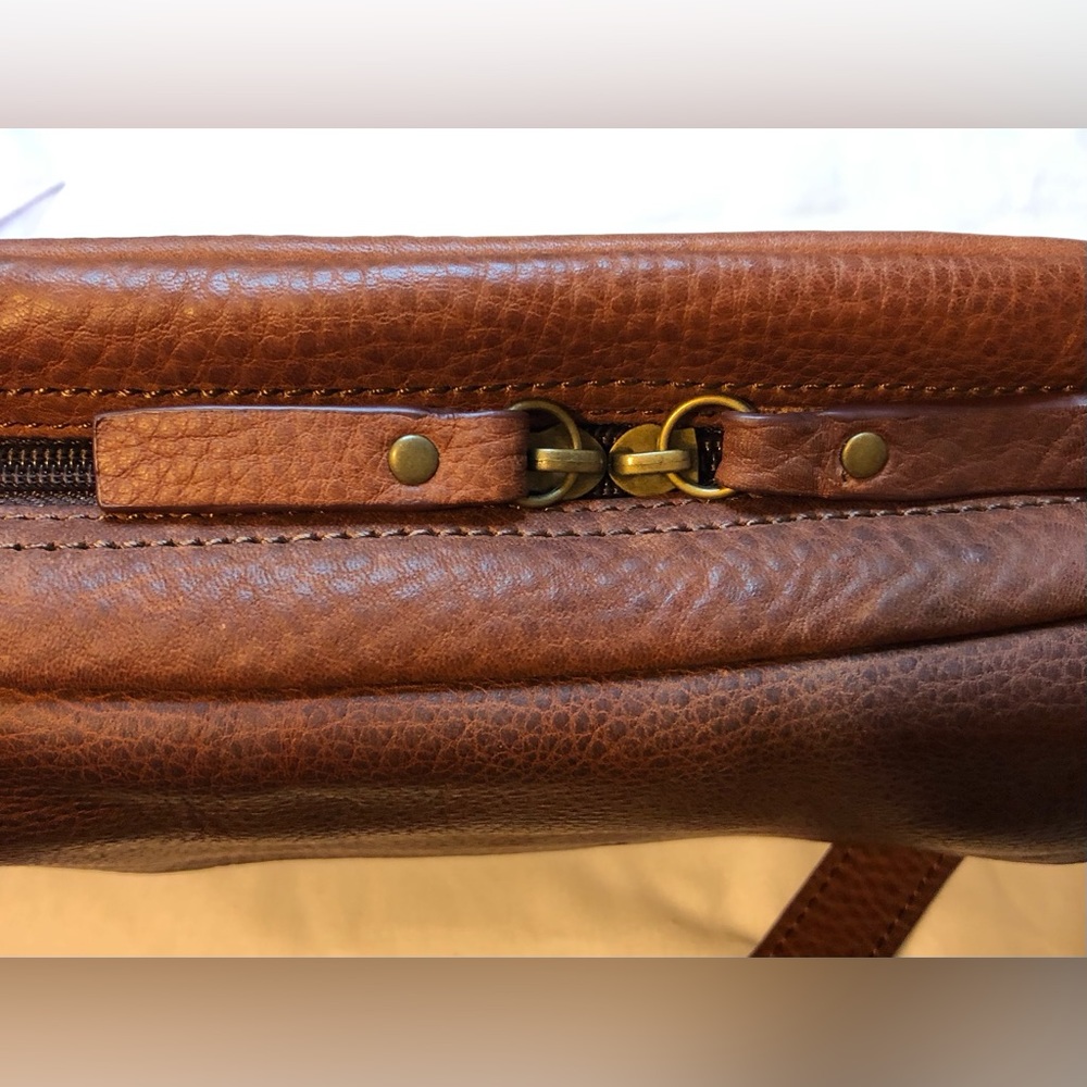 Duluth Trading Co. Brown Leather Crossbody Bag - Picture 11 of 15